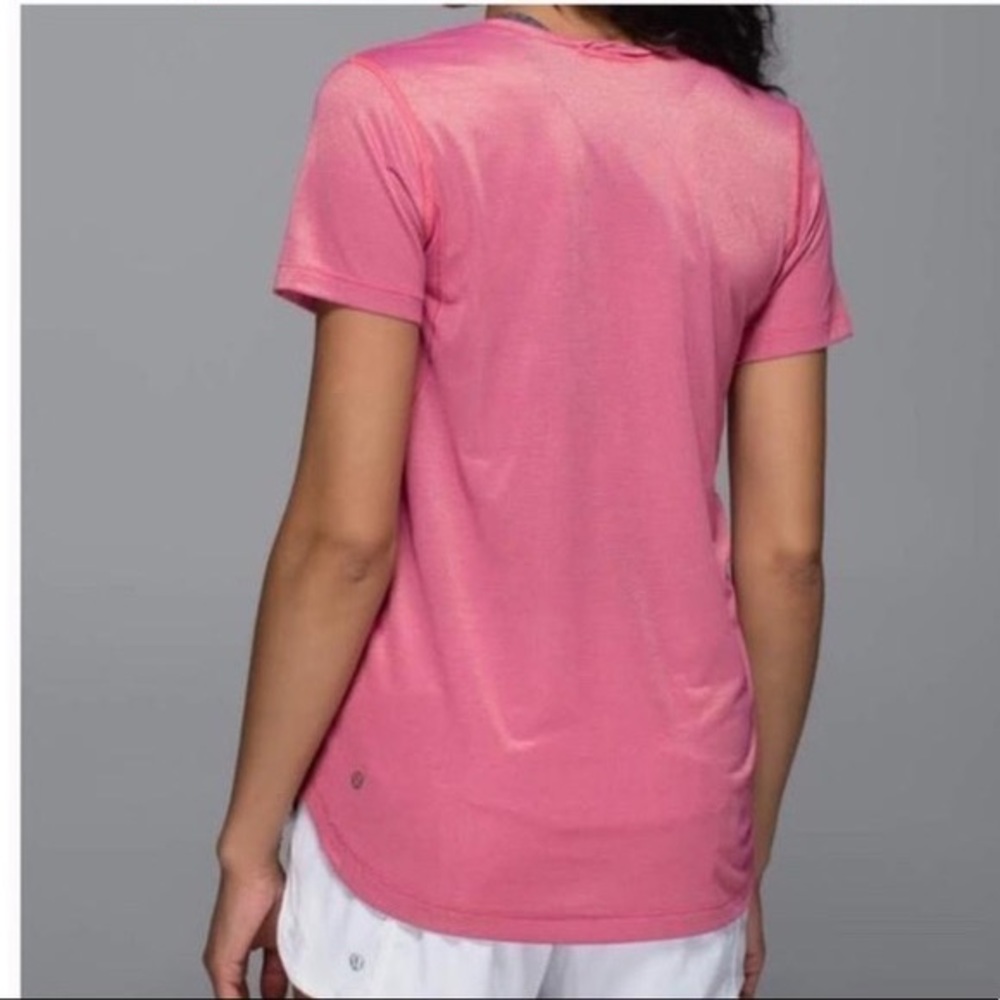 Lululemon tee